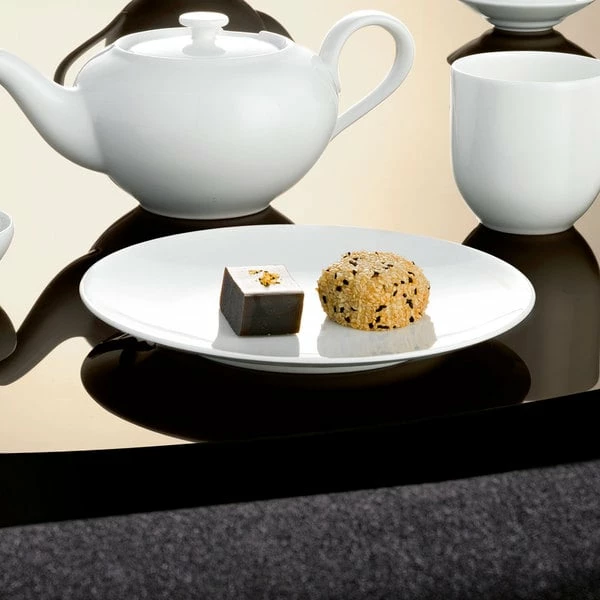 Villeroy & Boch 16-3272-2651 Stella Hotel 8 1/4" White Bone Porcelain Flat Coupe Plate - 6/Case 1 Villeroy & Boch 16-3272-2651 Stella Hotel 8 1/4" White Bone Porcelain Flat Coupe Plate - 6/Case