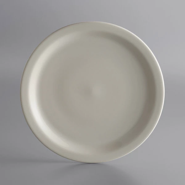 World Tableware NR-16 Kingsmen White 10 1/2" Ultima Cream White Narrow Rim Round Stoneware Plate - 12/Case 1 World Tableware NR-16 Kingsmen White 10 1/2" Ultima Cream White Narrow Rim Round Stoneware Plate - 12/Case