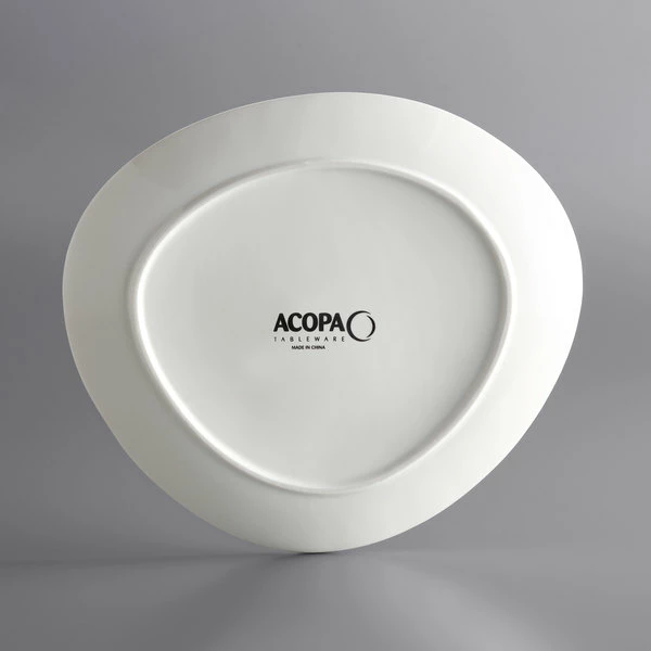Acopa Nova 10 1/4" Cream White Organic Coupe Stoneware Plate - 12/Case 3 Acopa Nova 10 1/4" Cream White Organic Coupe Stoneware Plate - 12/Case - Image 3