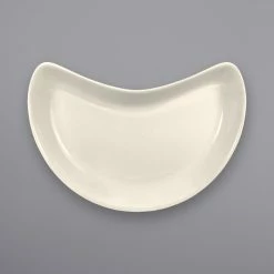 International Tableware FA-28-AW Roma 9 Oz. Ivory (American White) Stoneware Crescent Dish - 12/Case