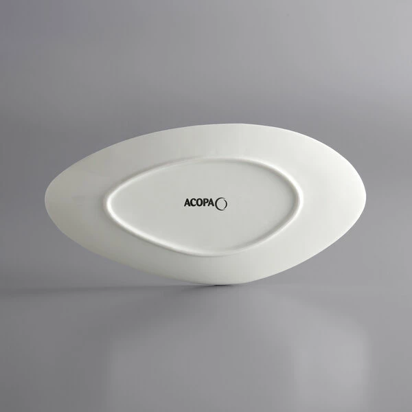 Acopa Nova 11" X 5 1/2" Cream White Slim Triangle Coupe Stoneware Plate - 12/Case 3 Acopa Nova 11" X 5 1/2" Cream White Slim Triangle Coupe Stoneware Plate - 12/Case - Image 3