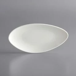 Acopa Nova 9" X 4 1/2" Cream White Slim Triangle Coupe Stoneware Plate - 12/Case -Rak Porcelain shop 2102183